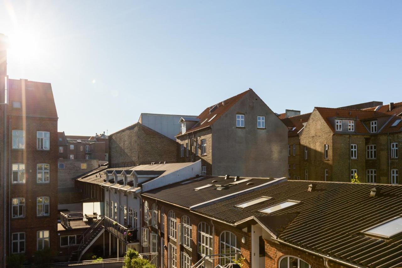 200 M Fra Rutebilstation - Privat Terrasse, Grill Aarhus Exterior foto